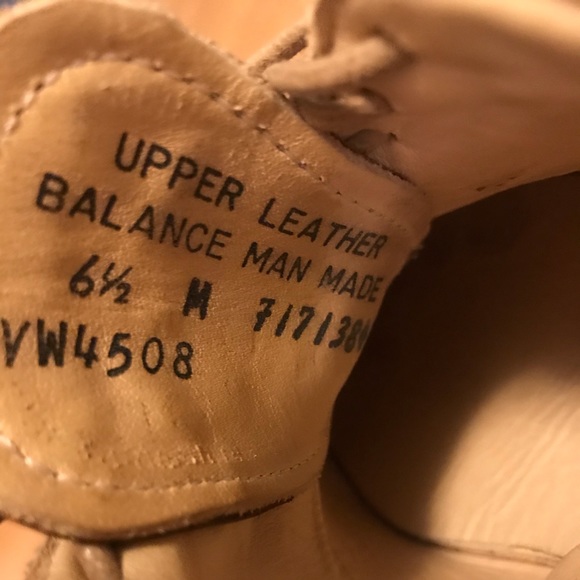 Vintage shoe company 🌸 - Picture 2 of 5